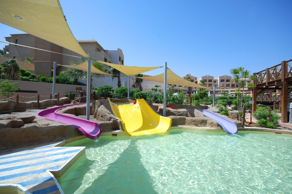 Coral Sea Aqua Club 73/84