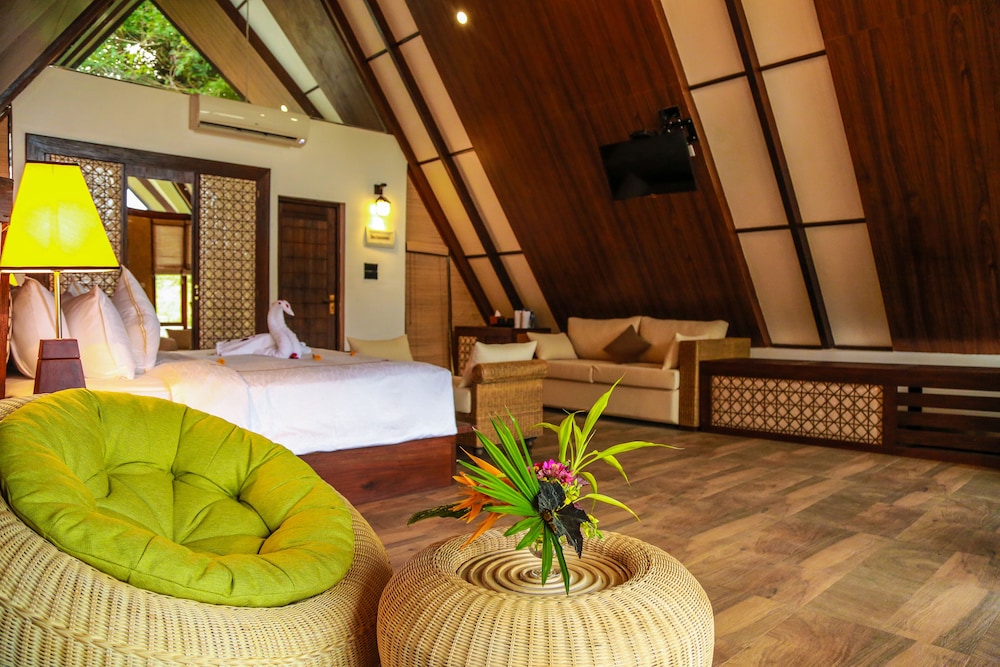 Liyya Water Villas 5/48