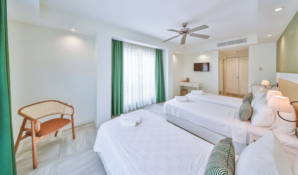 Livia Hotel 9/57