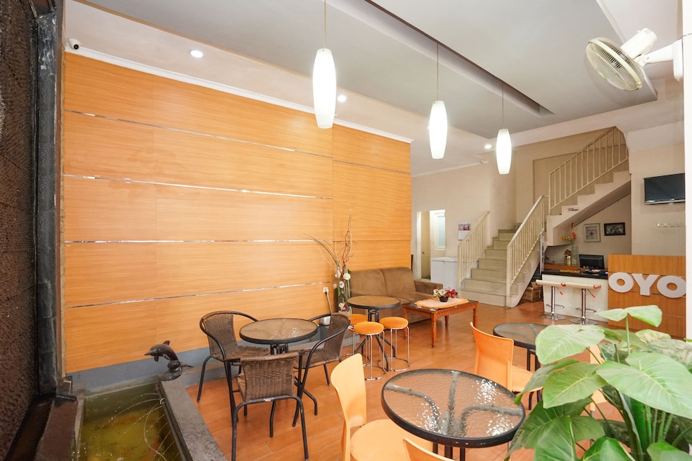 Oyo 450 Semampir Residence 52/64