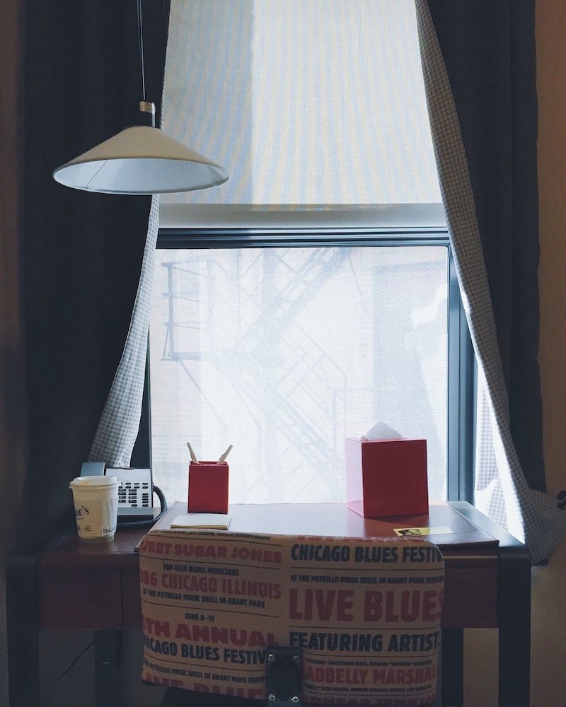 Lincoln Hotel 34/74
