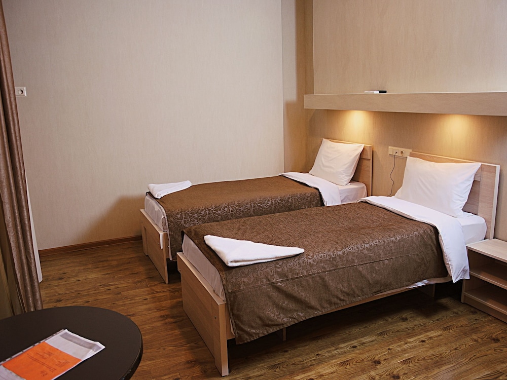 Tiflis Hotel 14/74