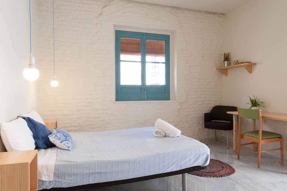 The Nomad Hostel 30/77
