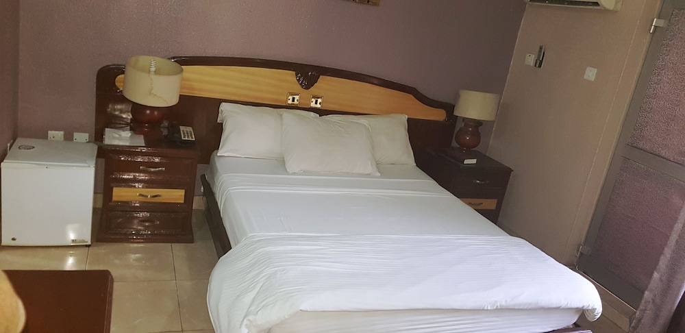 Excellence Hotel 15/39