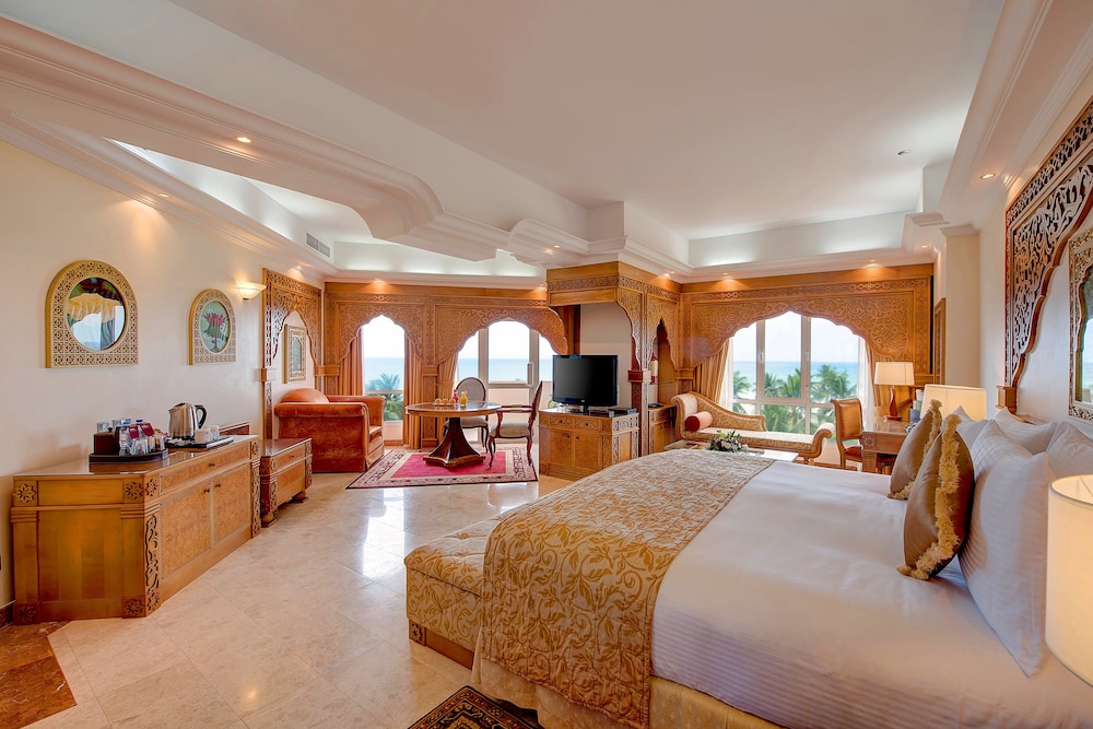 Crowne Plaza Resort Salalah 30/82