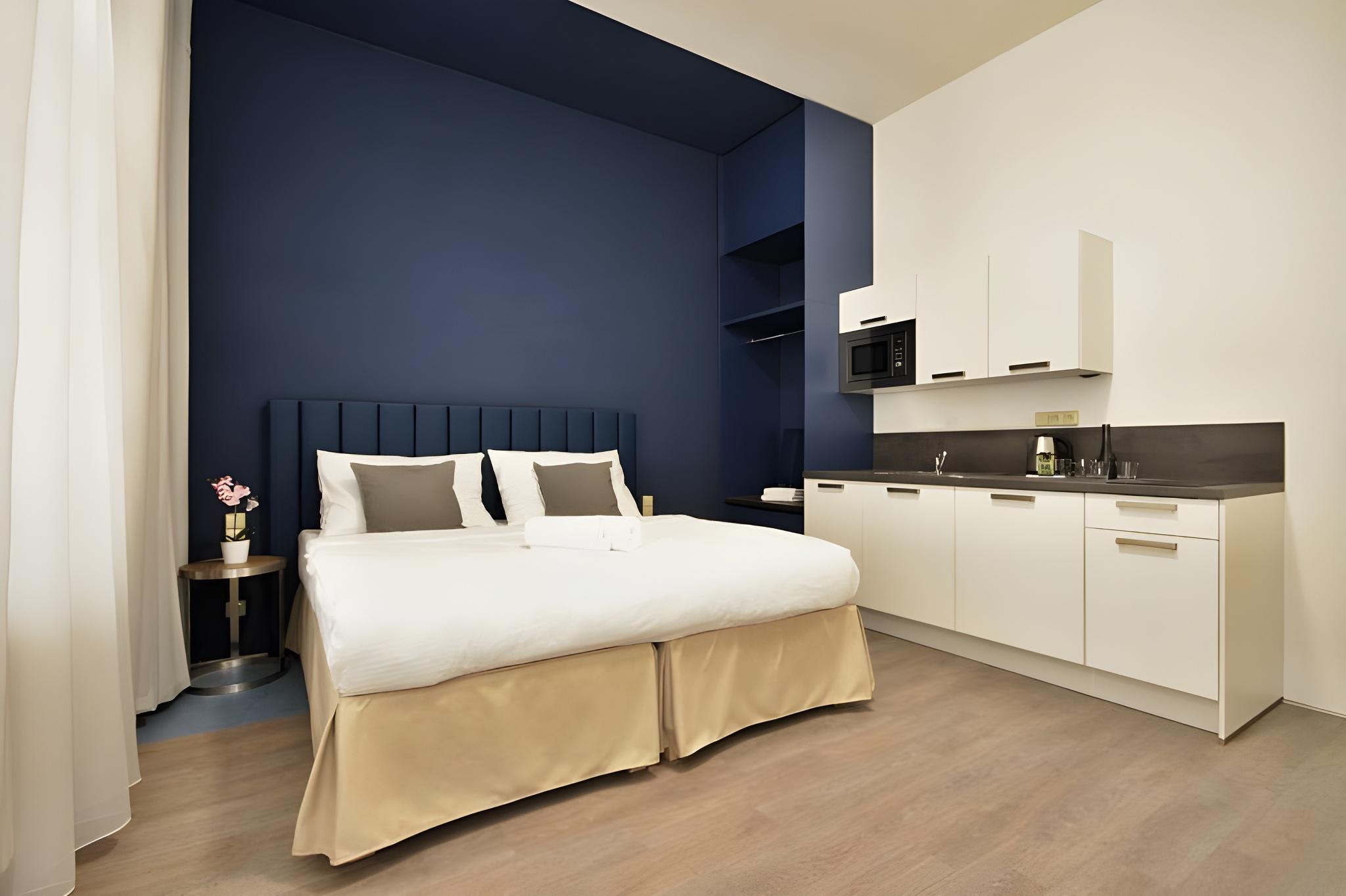 Executive, Suite, Apartment