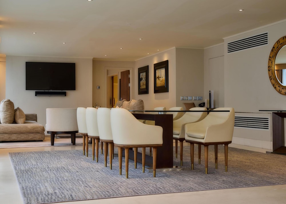 The May Fair Hotel, Mayfair, London 56/63