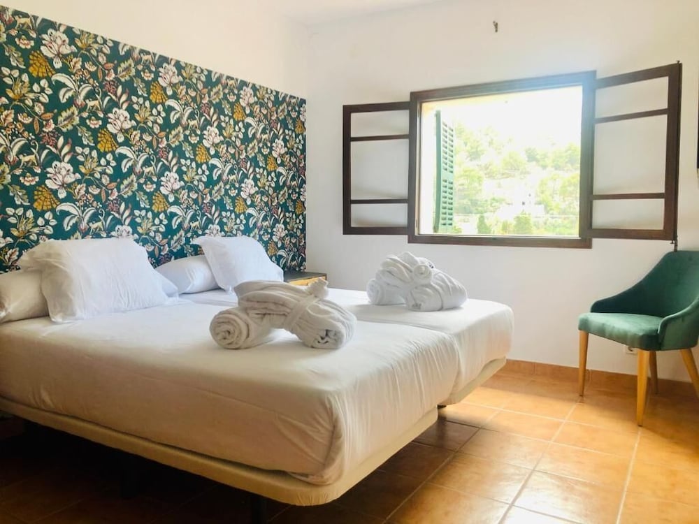 STANDARD, DOUBLE BED, PRIVATE BATHROOM