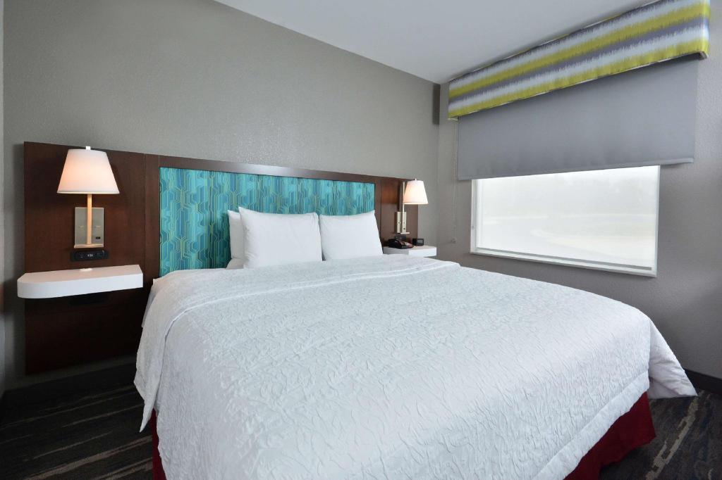 Studio, Suite, King Bed, Sofa, Accessible