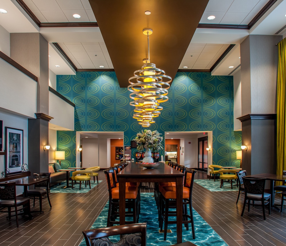 Hampton Inn Suites Mishawaka S Bend At Heritage Square In 44/61