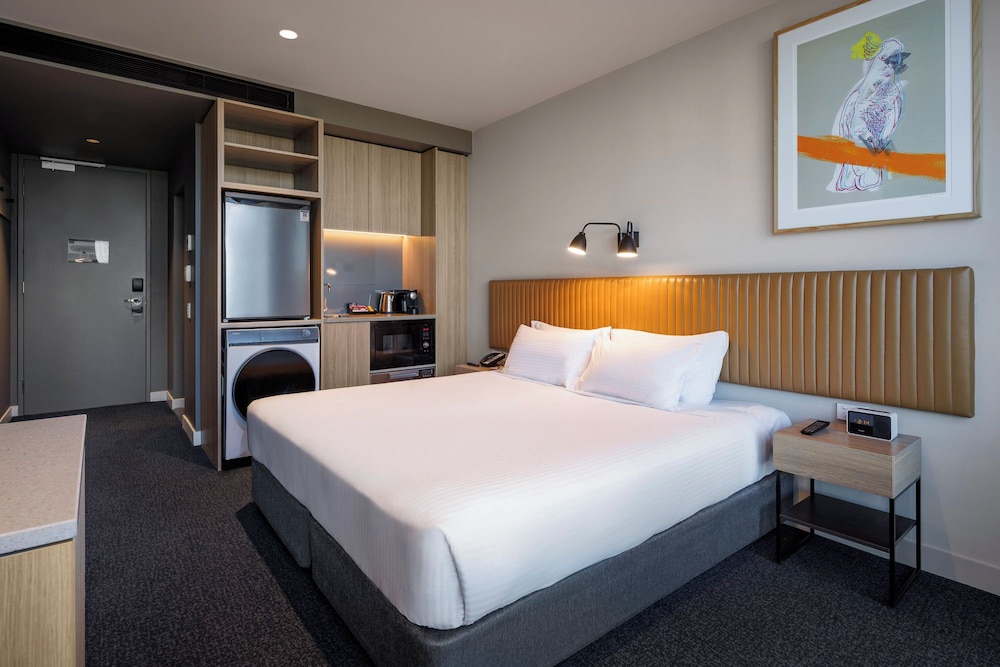 Mantra Melbourne Epping 16/58