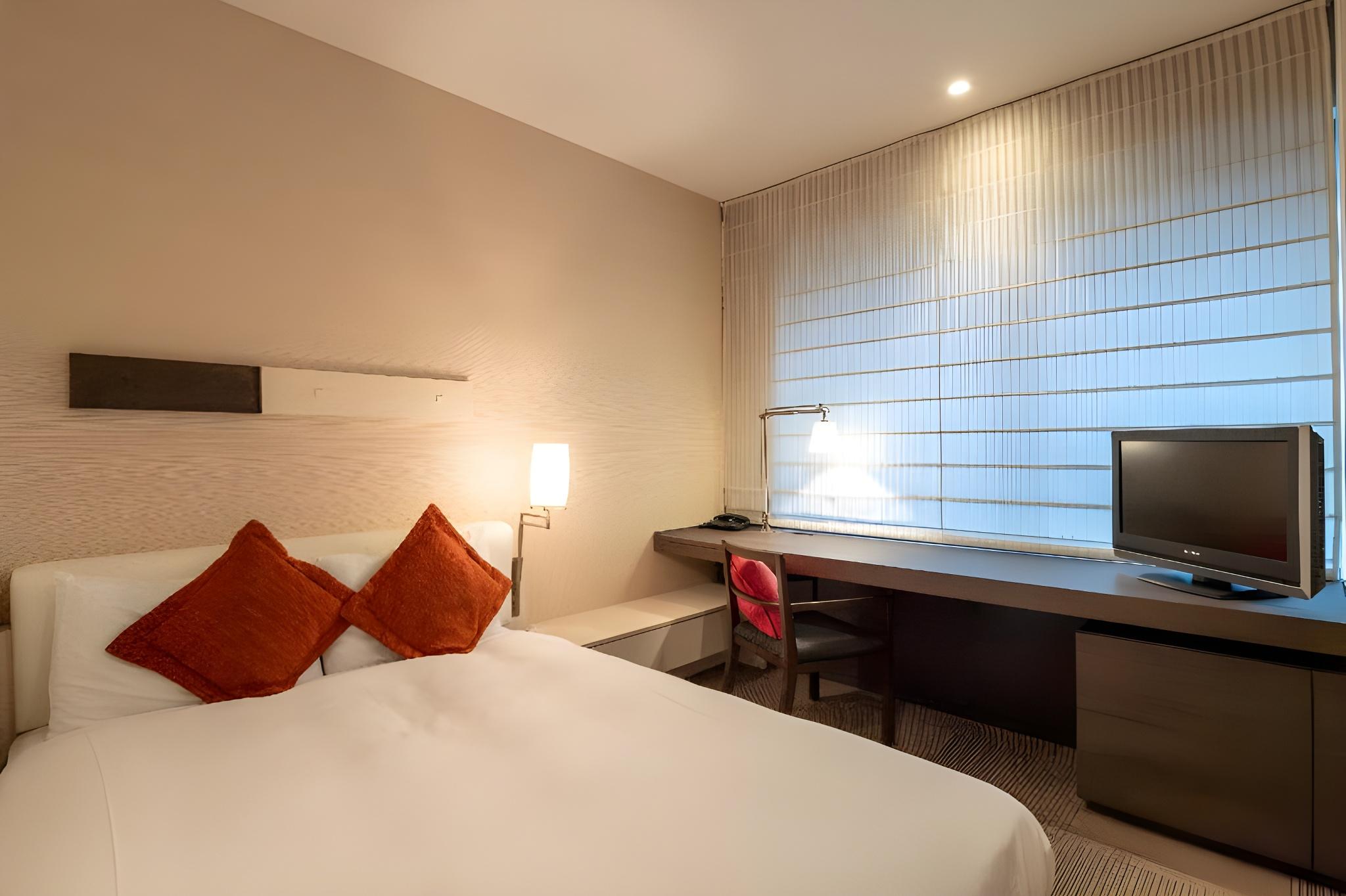Semi Room, Single, Semi Double Bed