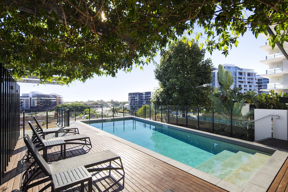 ALCYONE HOTEL RESIDENCES 3/61