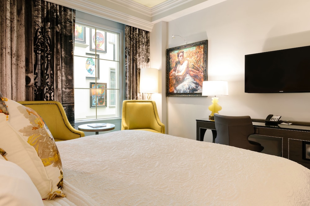 Grand Bohemian Hotel Charleston Autograph Collection 8/56