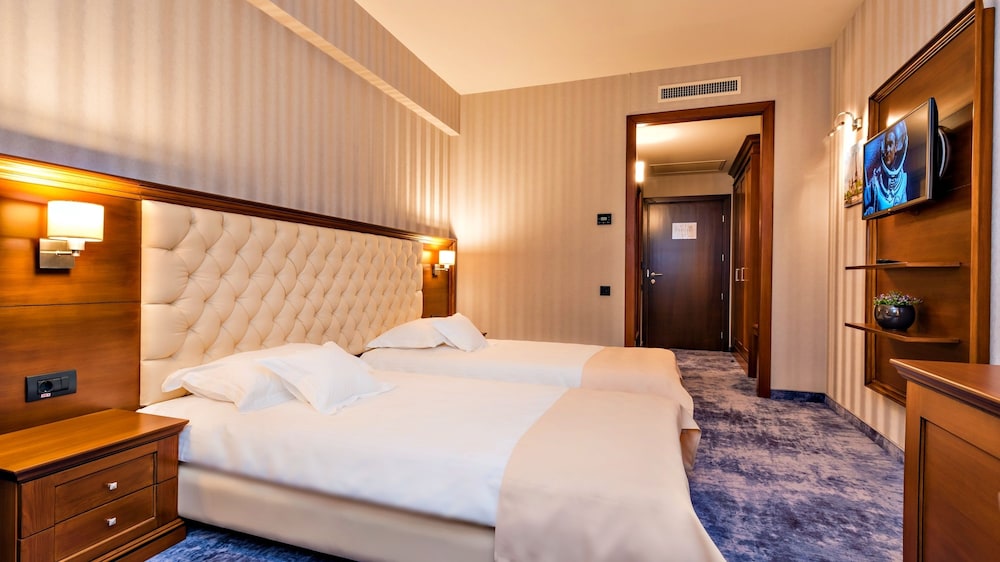 Hotel Briliant 11/43