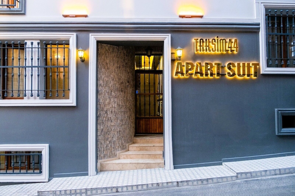 Taksim No 44 Hotel & Suites 4/58