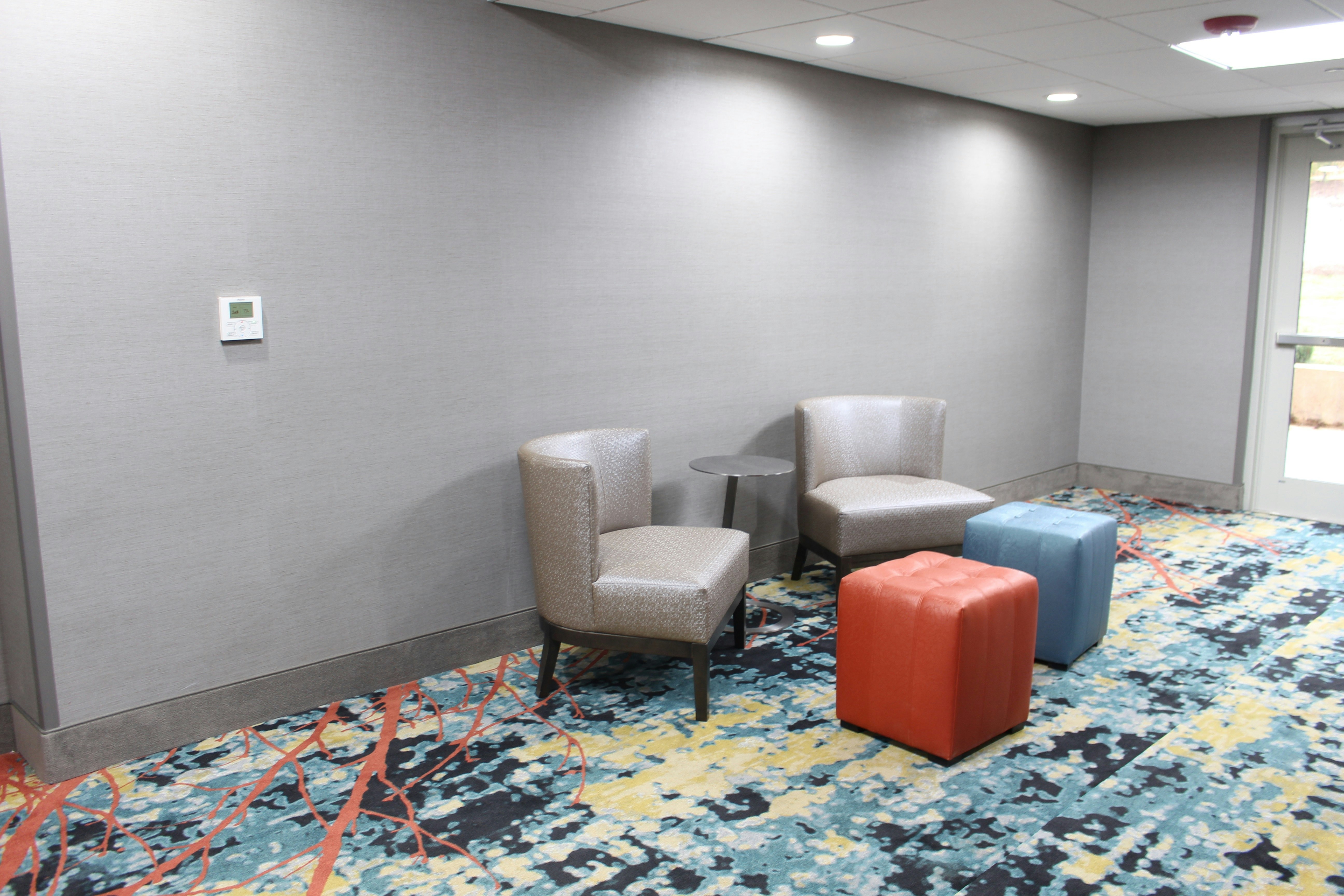 Holiday Inn Express Suites Shawnee Kansas City West 46/67