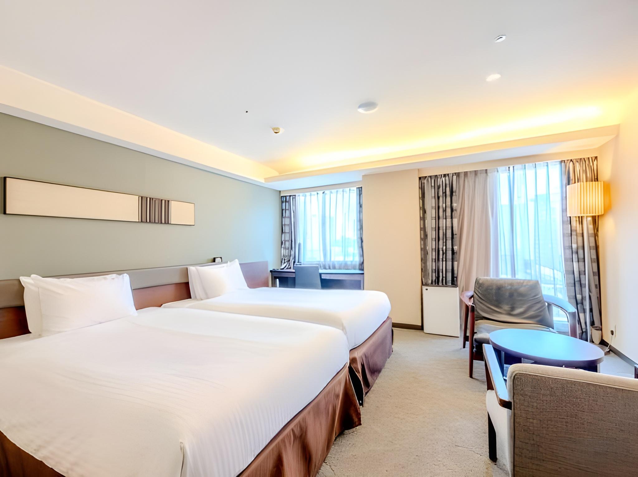 Room, Single, Twin Beds