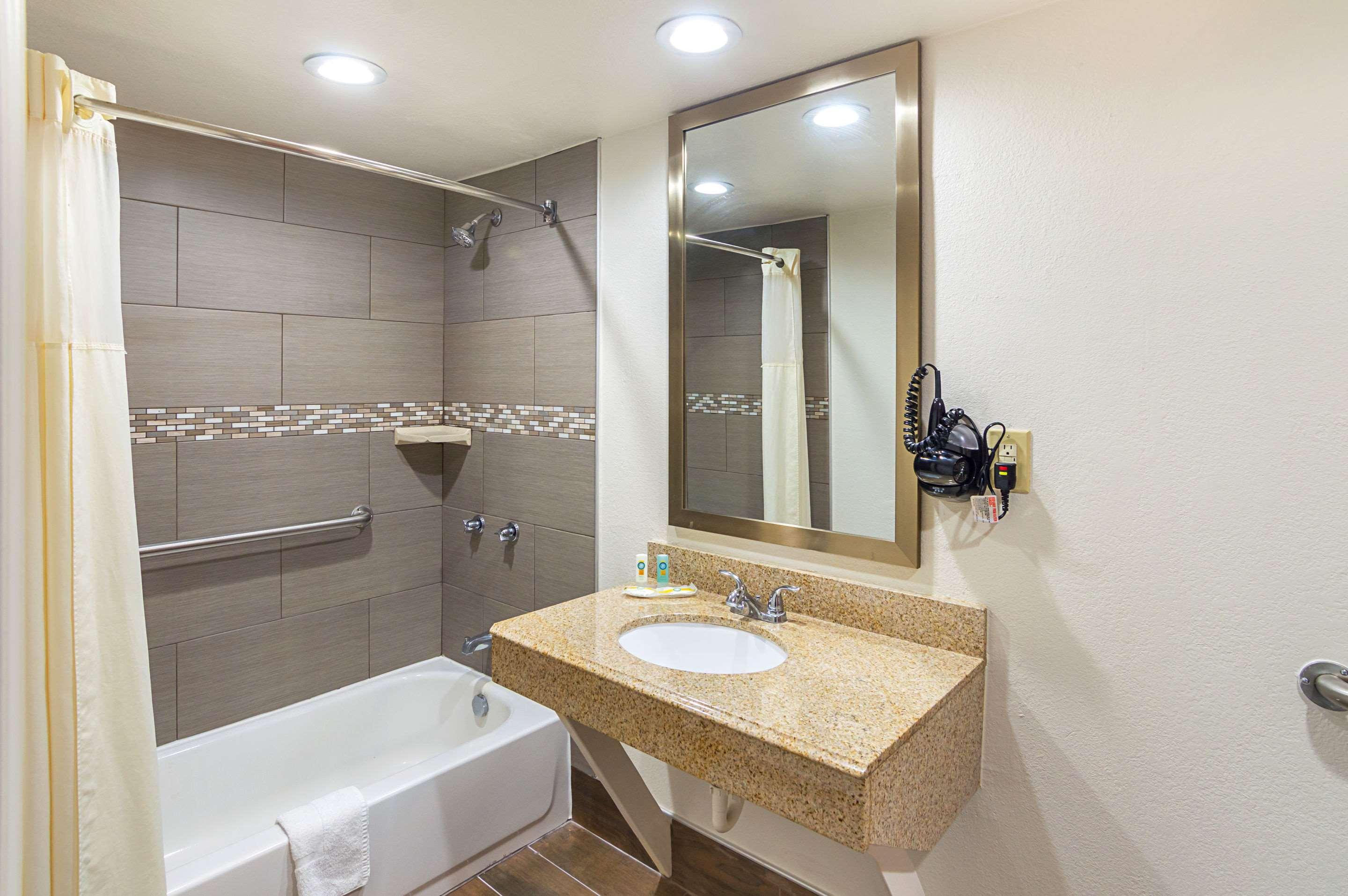 Room, Double Bed, Quality Inn Amarillo I-40 East 3/3