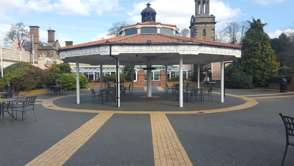 Drayton Manor Hotel 19/20