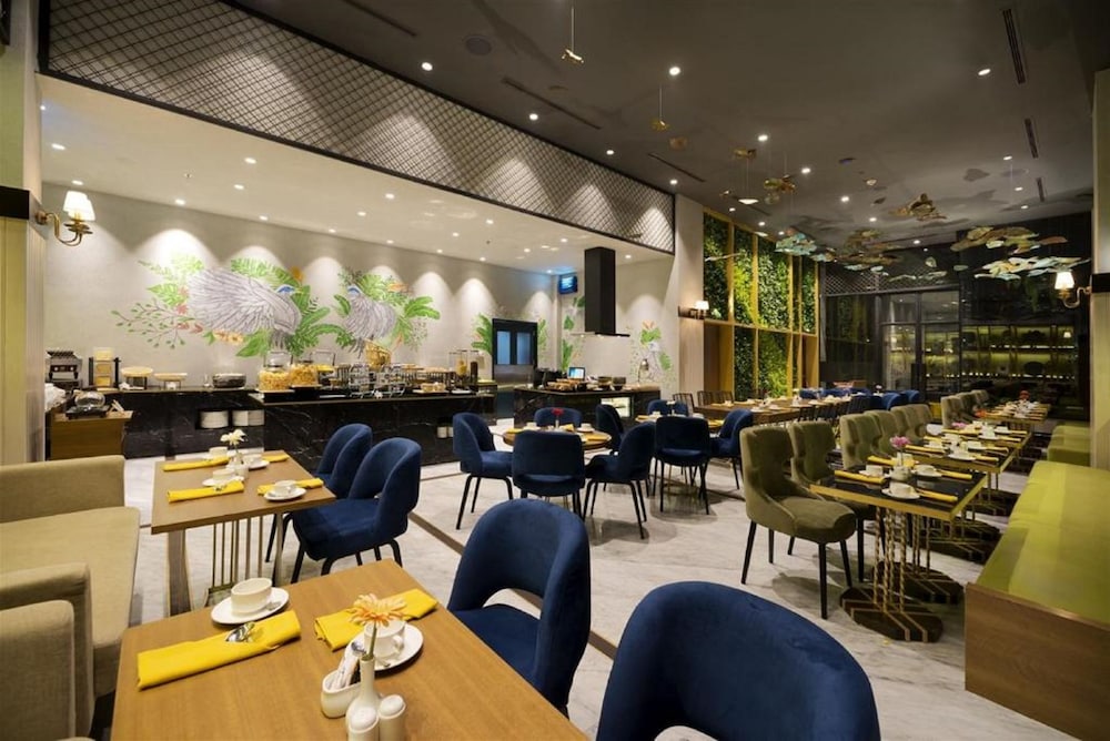 Aviary Bintaro 41/49
