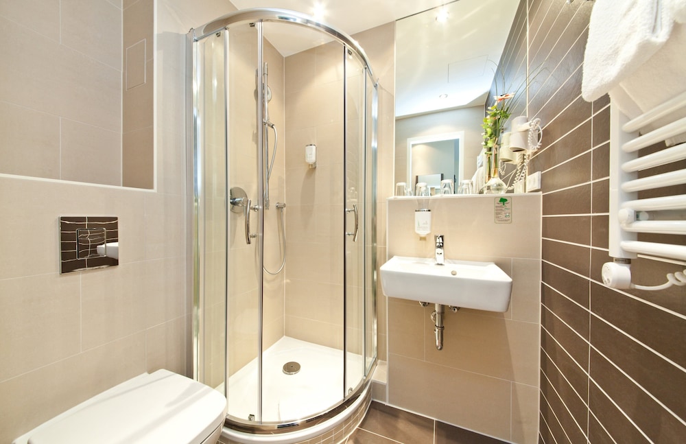 Garner Hotel Berlin - Charlottenburgm, an IHG Hotel 18/82