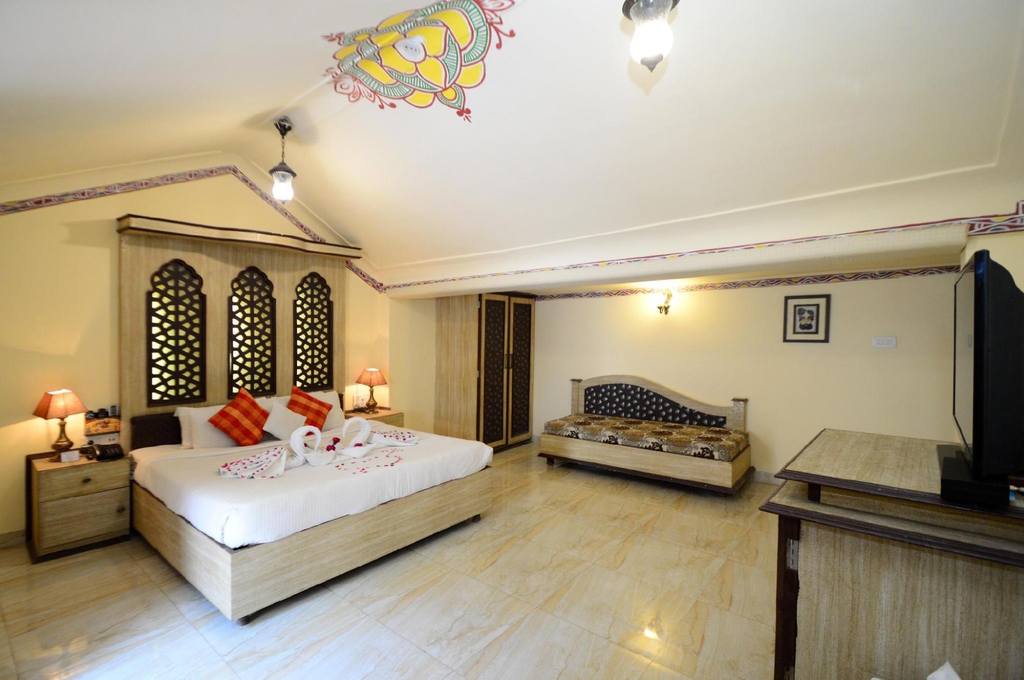 Chokhi Dhani Indore An Ethnic Village Resort 10/45