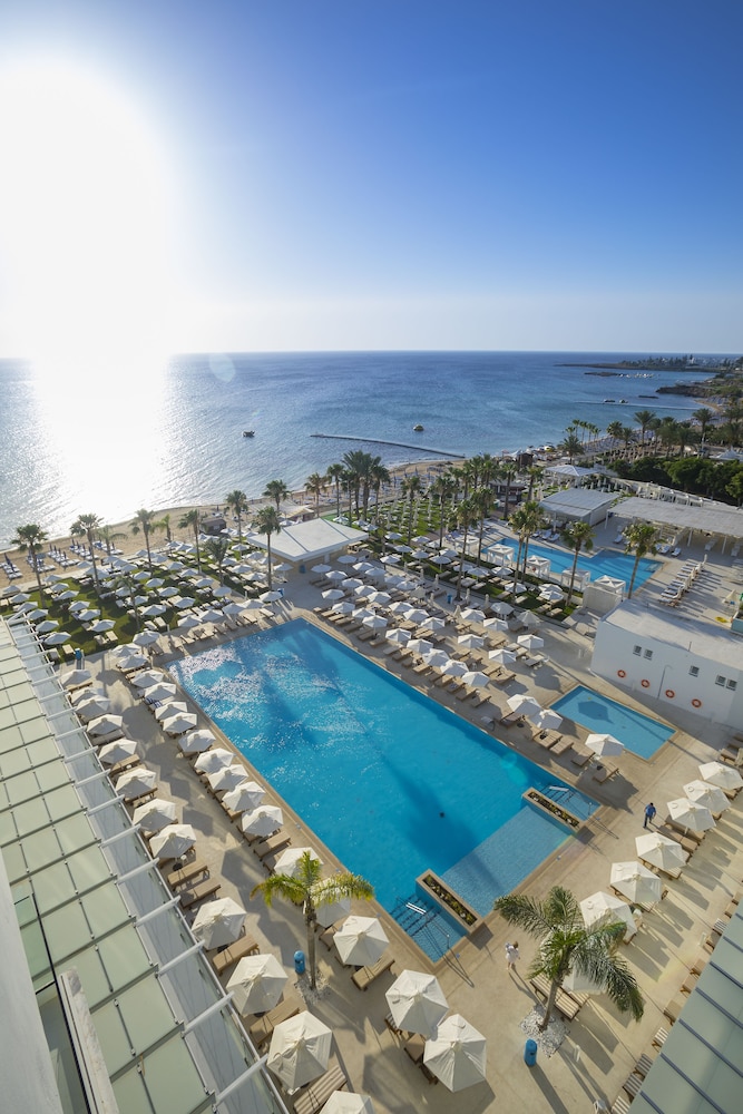 Constantinos The Great Beach Hotel 7/68