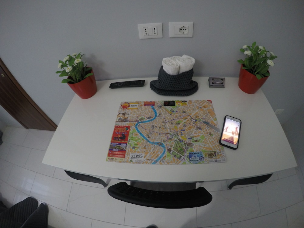 Palladini Hostel Rome 3/50