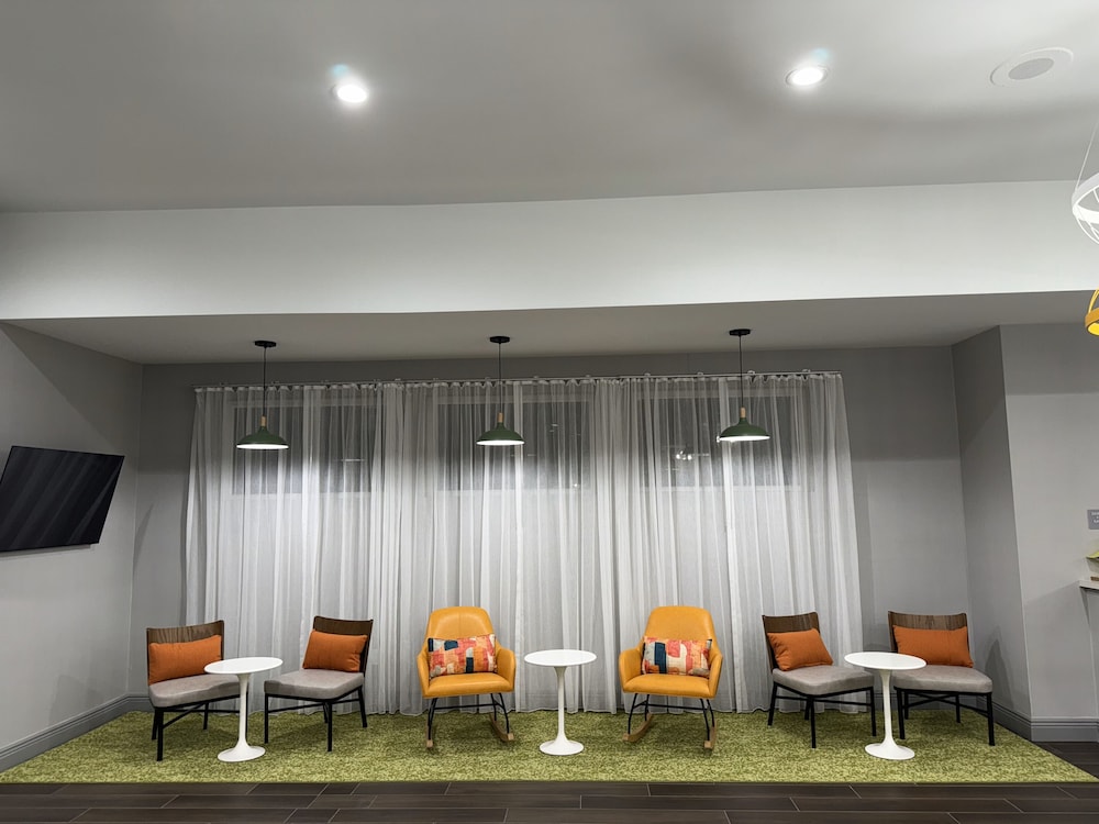 Spark by Hilton Hamburg 2/50