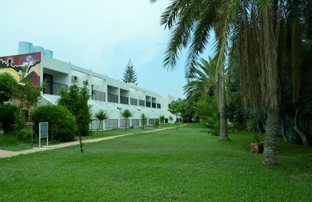 Kkaras Hotel 59/68