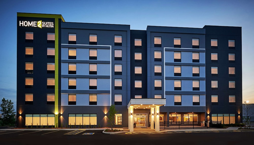 HOME2 SUITES BY HILTON BRANTFORD in BRANTFORD