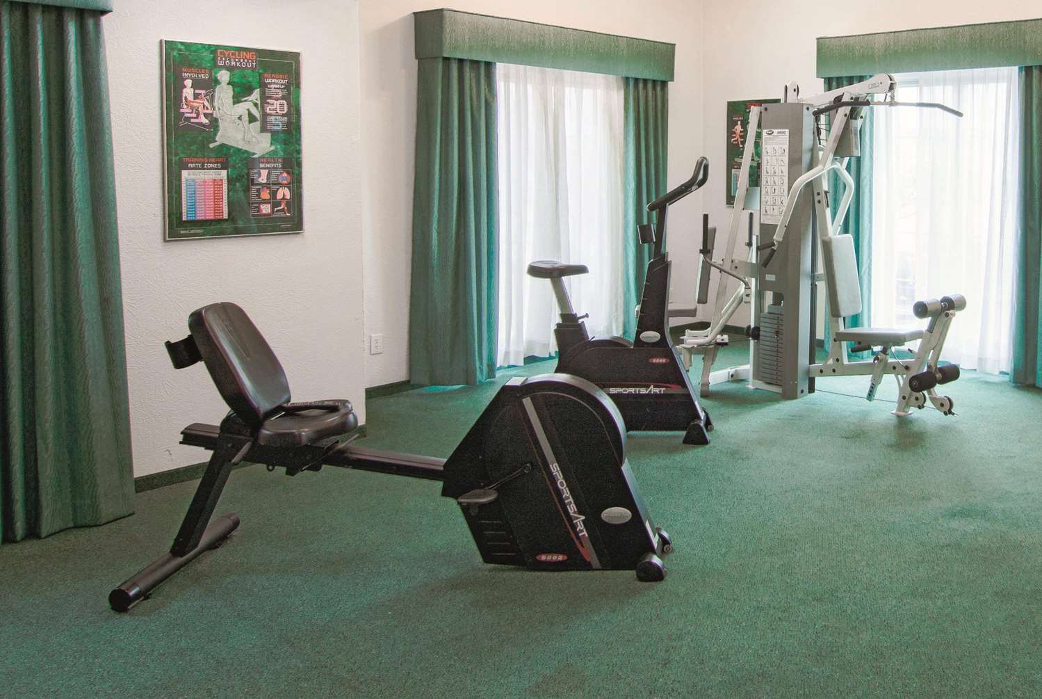 Baymont by Wyndham Indianapolis Airport Lynhurst 21/31