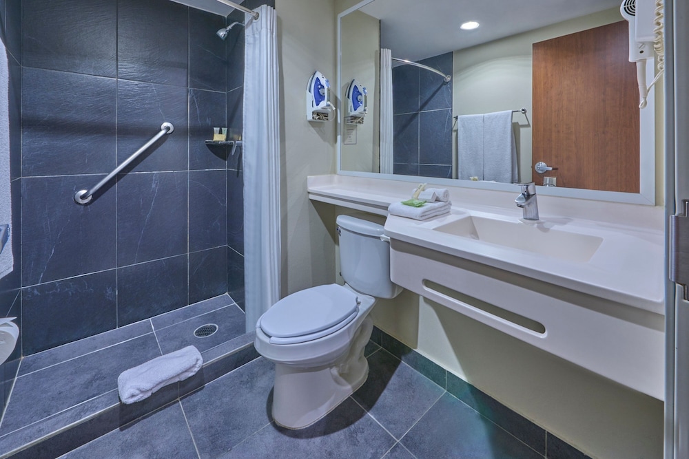 غرفة بسريرين مزدوجين، City Express Plus by Marriott Patio Universidad 3/4