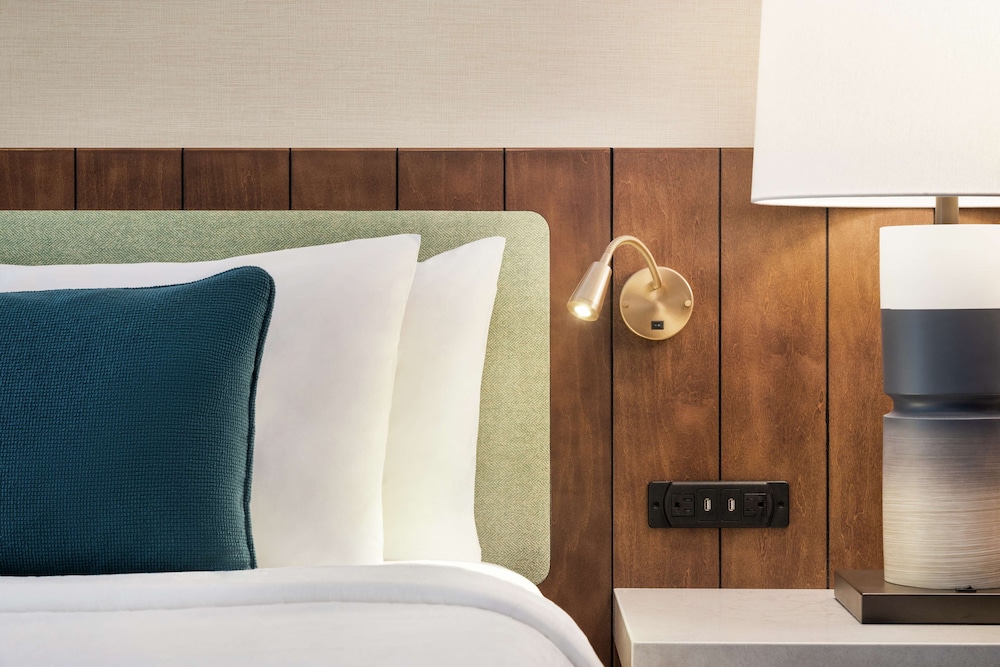 Hilton Garden Inn Carlsbad Beach 21/92