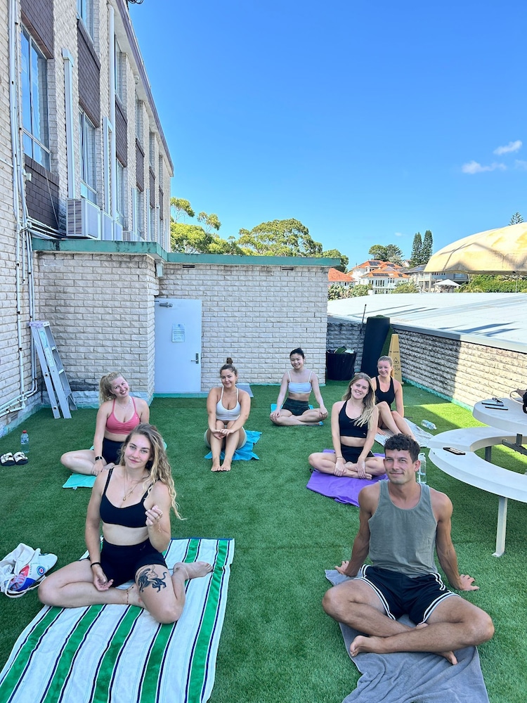 Little Coogee Hotel 57/65