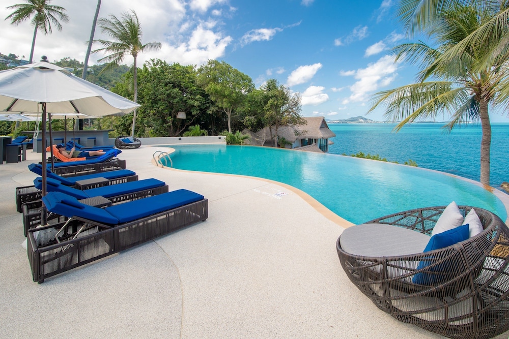 Coral Cliff Beach Resort 64/70