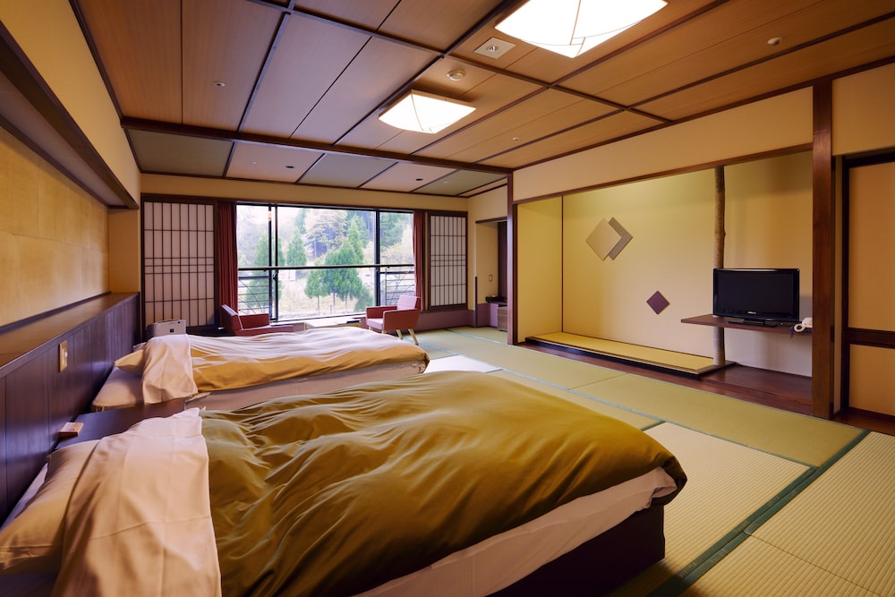 YUNOGO BISHUNKAKU 13/62