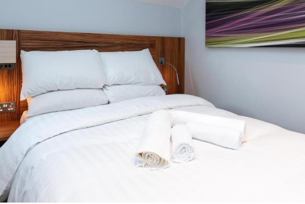 Uno Hotel Heathrow Windsor 13/28