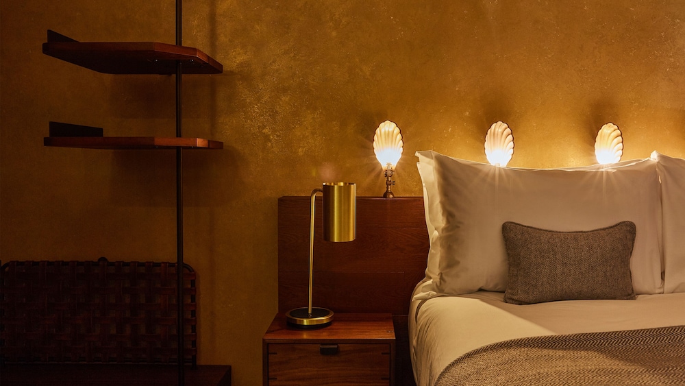 Hotel Indigo London - 1 Leicester Square by IHG 24/80