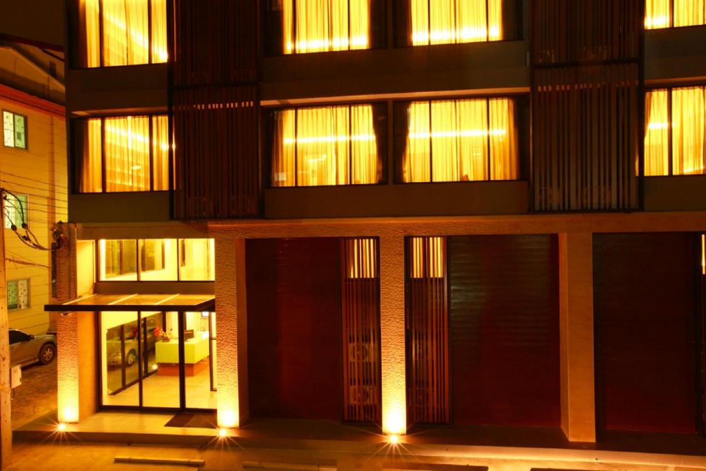 The Bangkok Major Suite 9/50