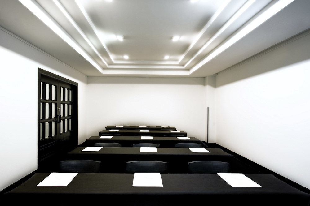 Hotel Clarin 35/40