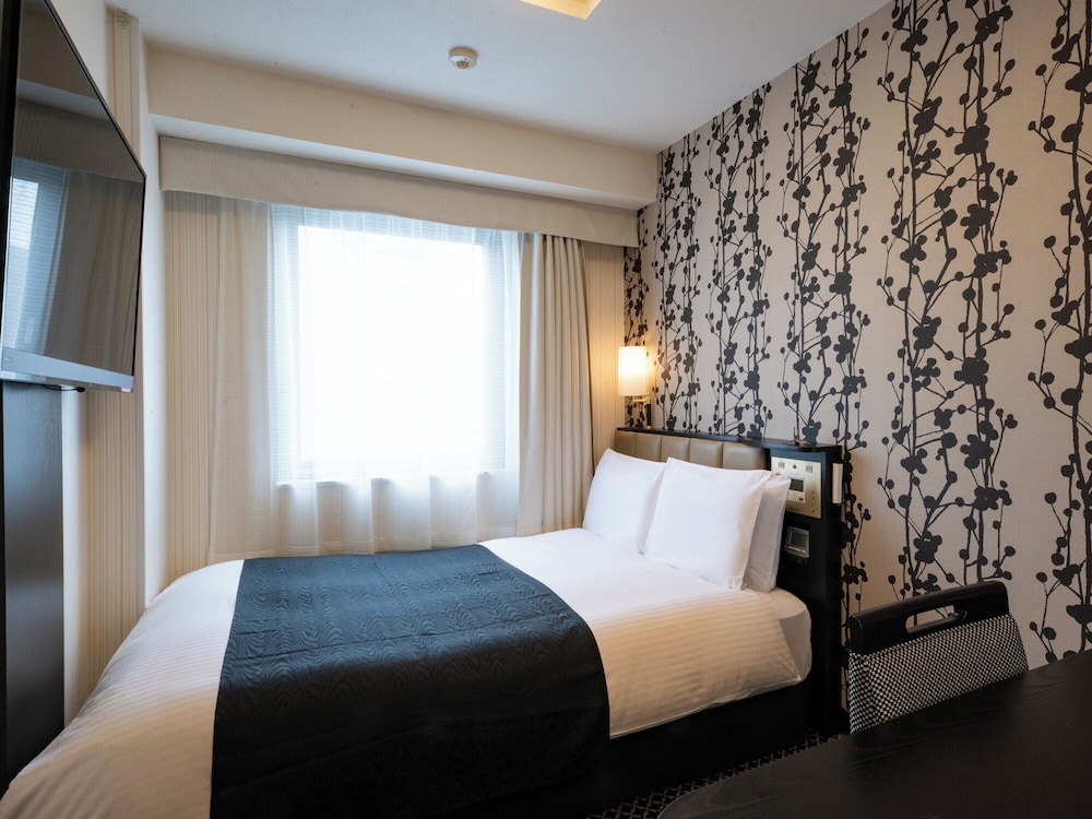 ROOM, DOUBLE BED, SMOKING