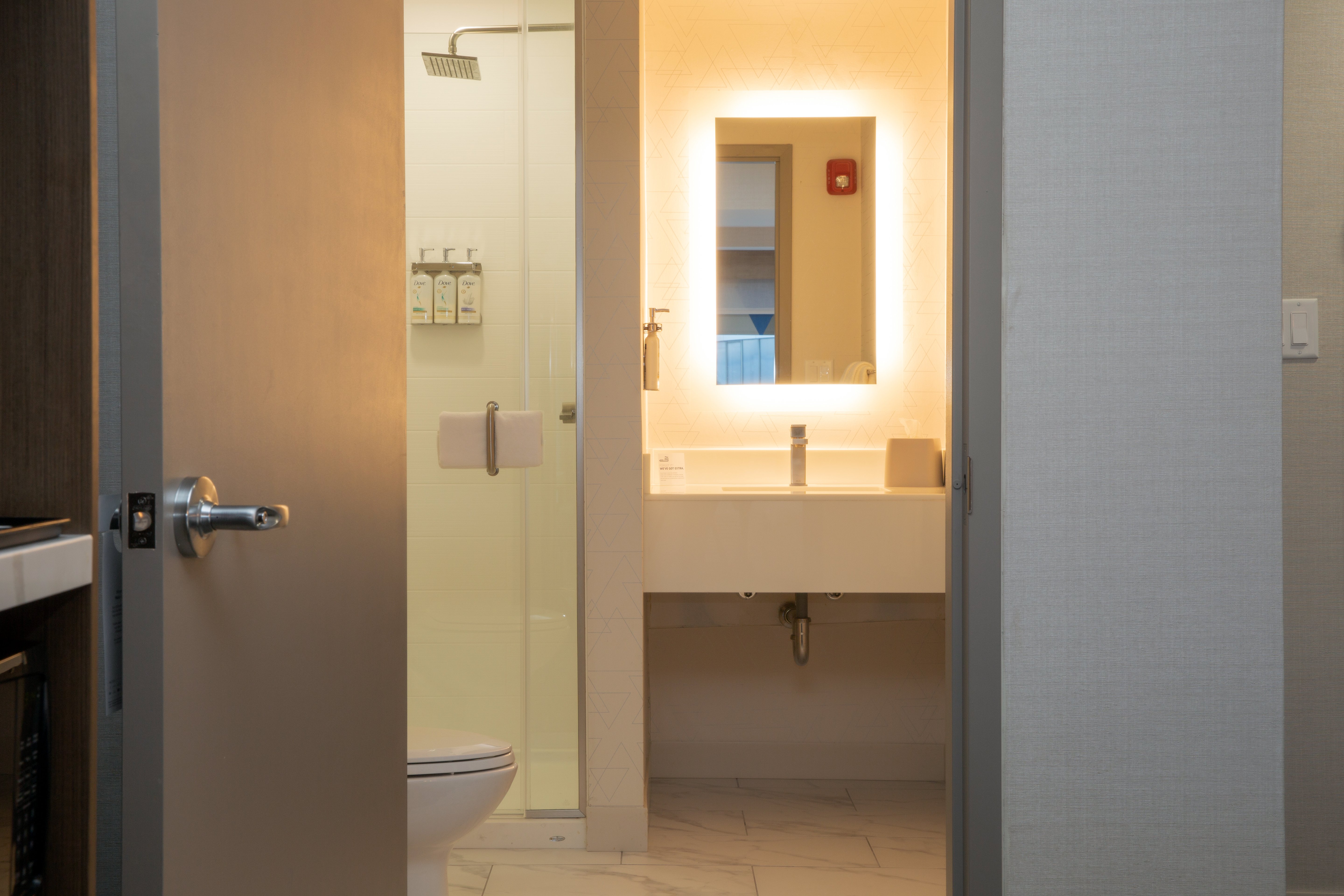 Holiday Inn Express New Rochelle 66/66