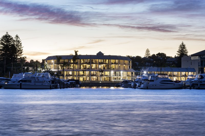 Pier 21 Apartment Hotel 4/60