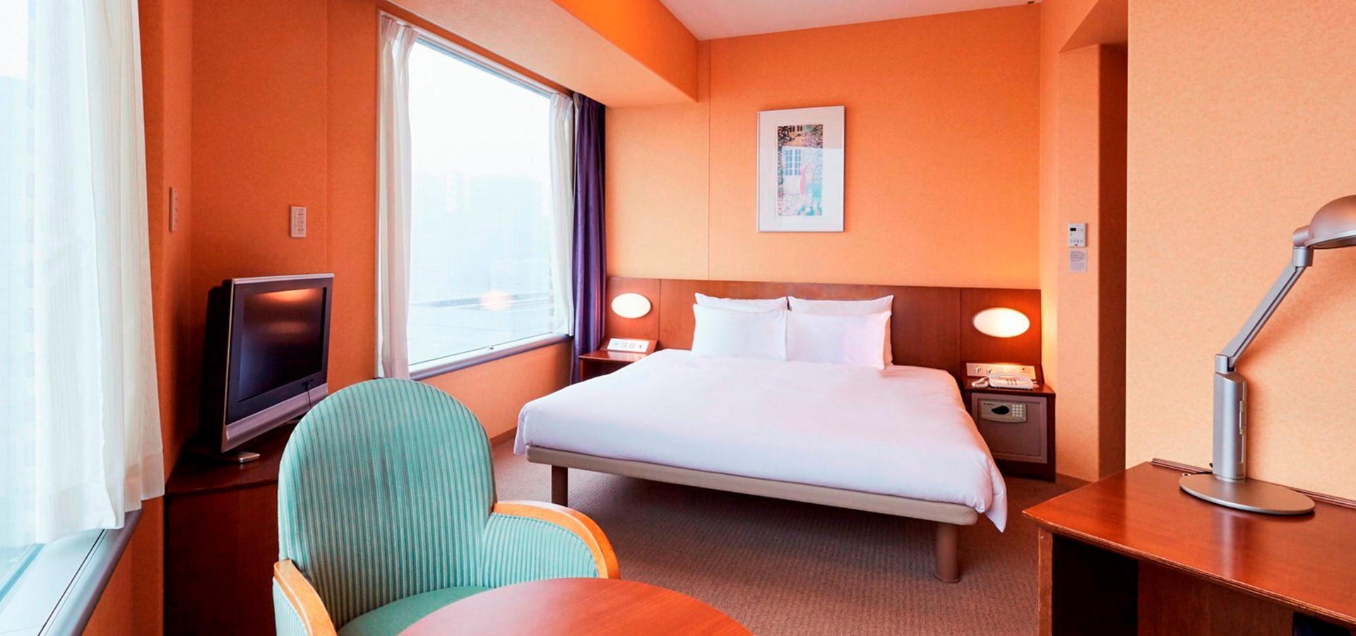 DOUBLE ROOM