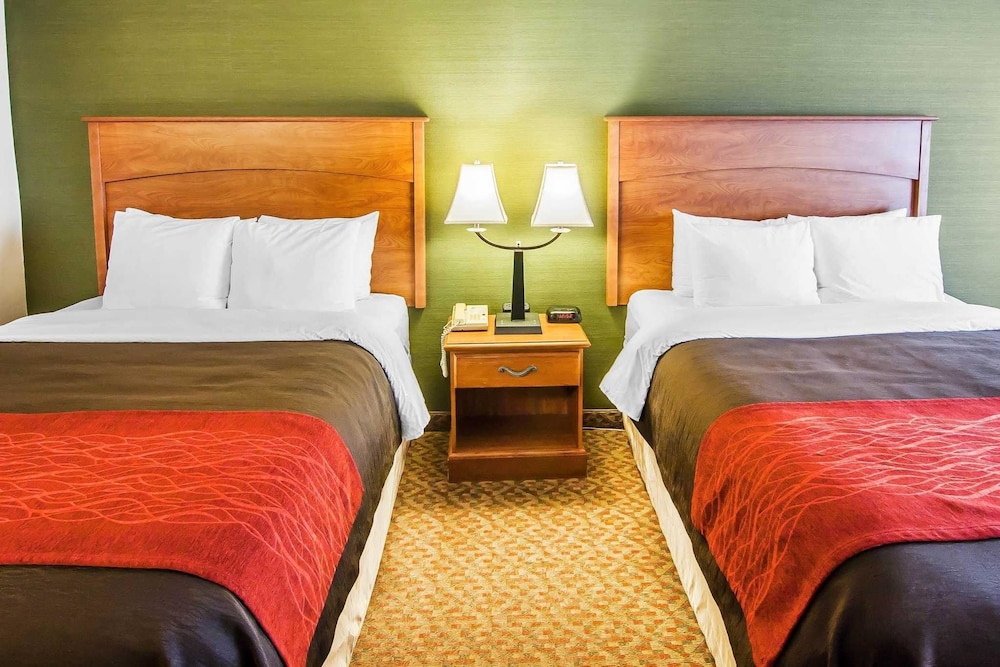 Comfort Inn & Suites Salem 3/31