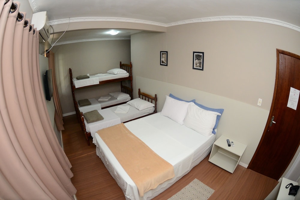Hotel Lorimar 38/67