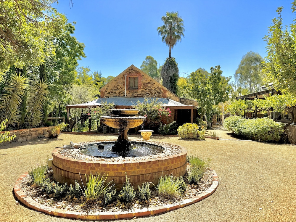 Jacobs Creek Retreat at Moorooroo Park 57/64