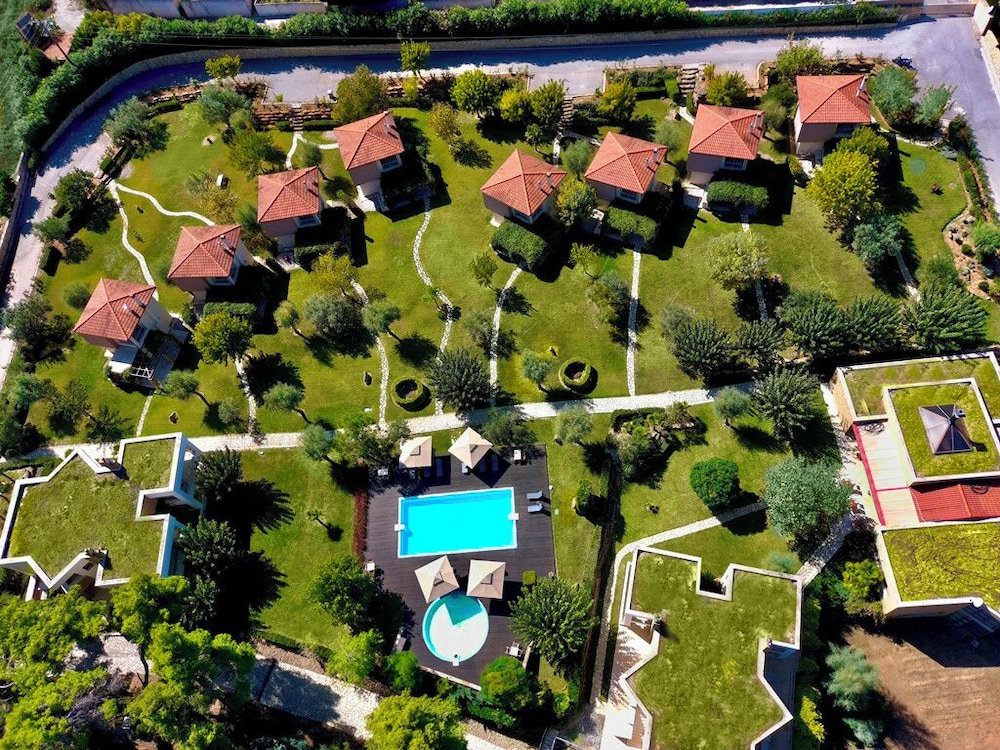 Polyastron Place Hotel & Spa 59/68